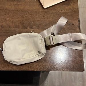 Lululemon everyday belt bag